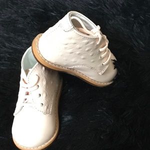 Never worn Josmo hard bottom walker shoes